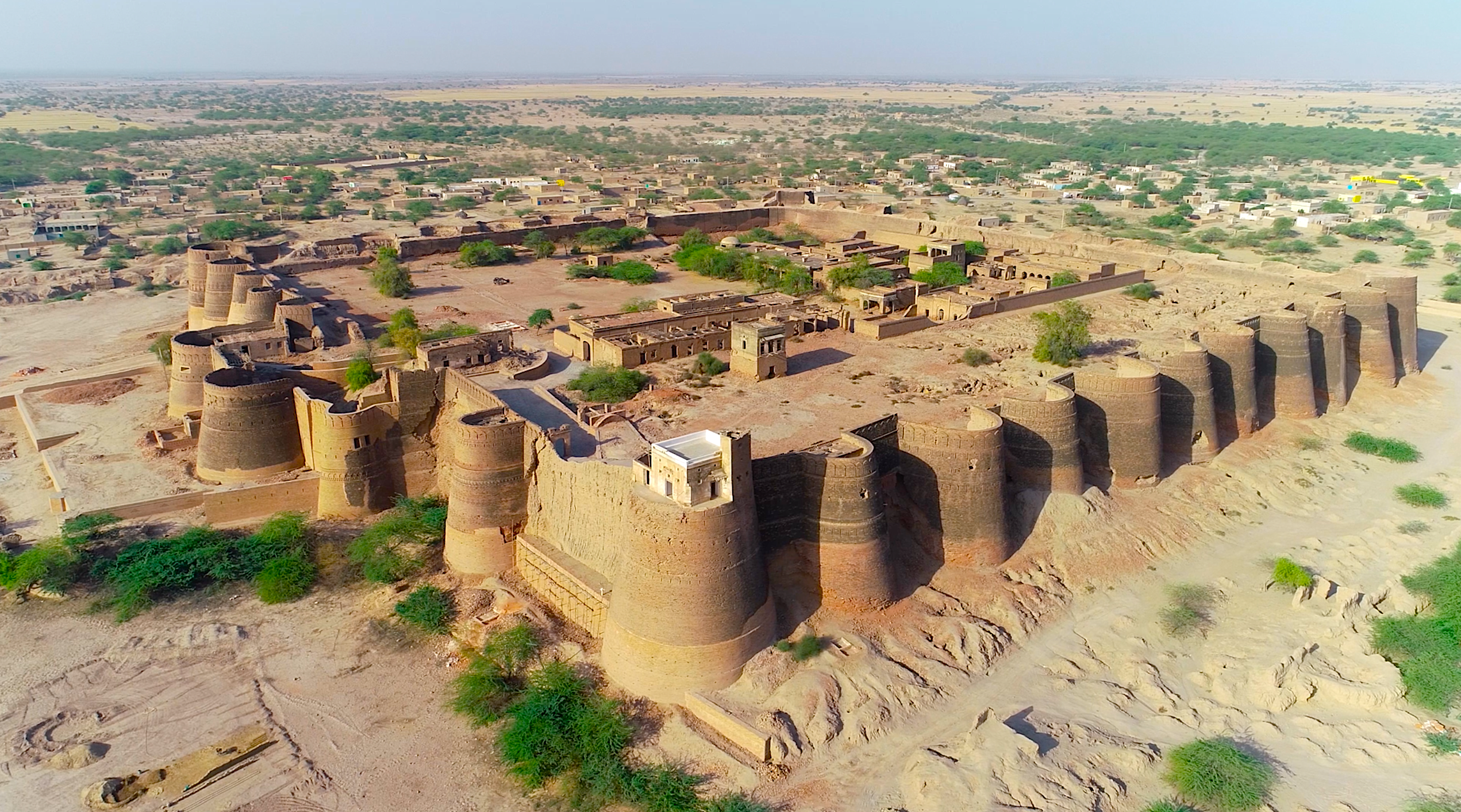 Derawar Fort Image 2